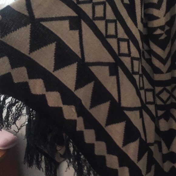 Sweater - Picture 3 of 4